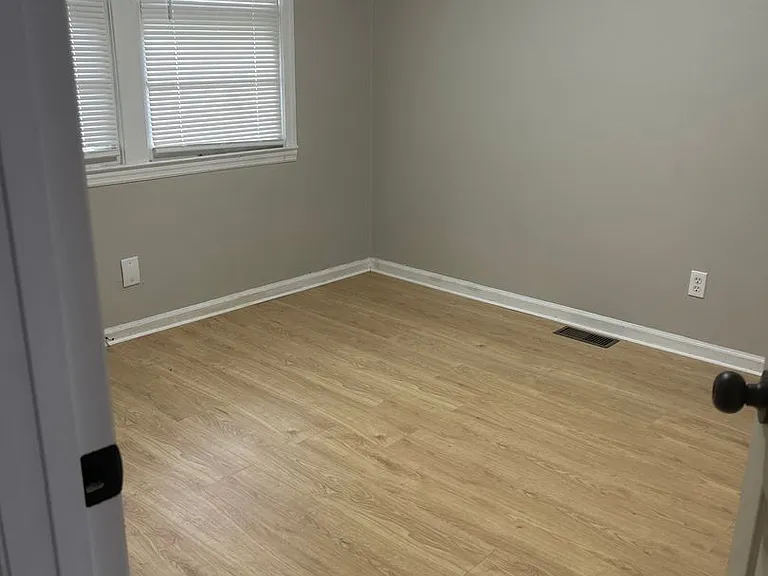 610 Hunter St — Photo 11