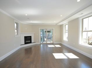 152 M St #2, Boston, MA 02127