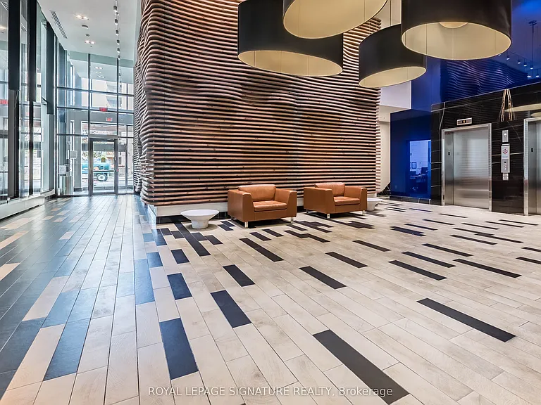 111 Bathurst St #318 — Photo 15