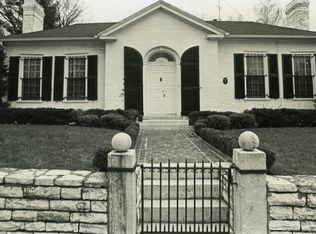 450 N Limestone, Lexington, KY 40508