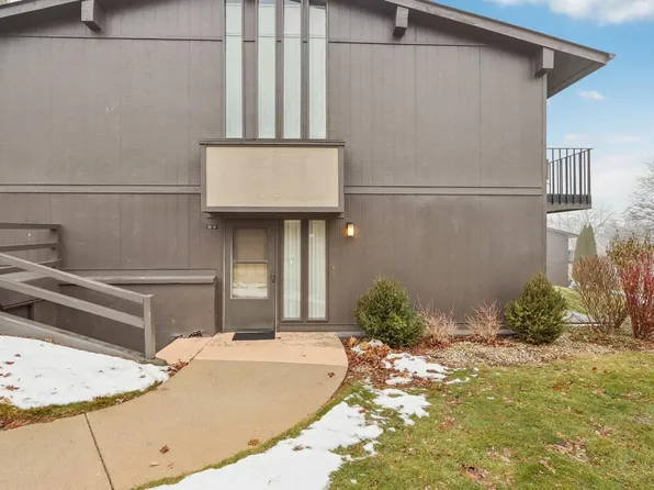 55 Lausanne COURT #01, Lake Geneva, WI 53147