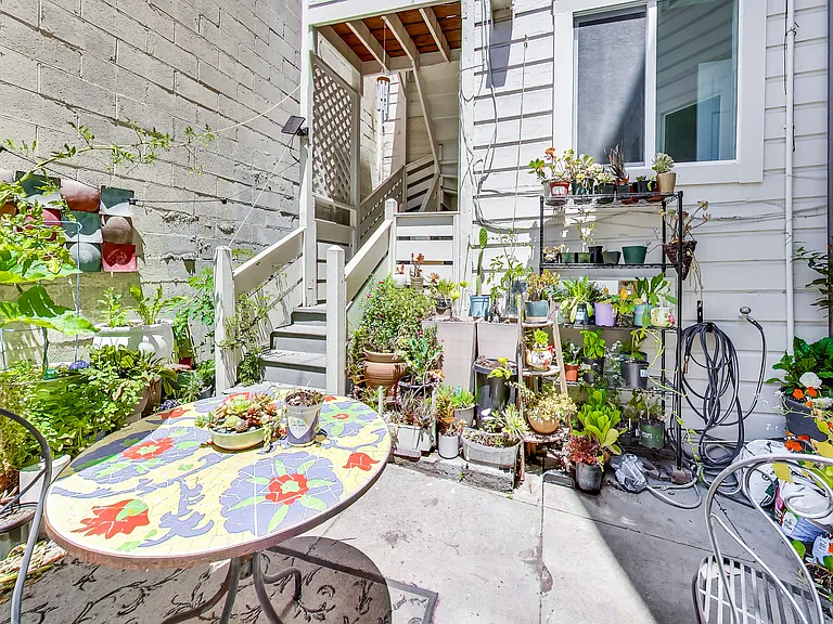 554A Natoma St #A — Photo 26
