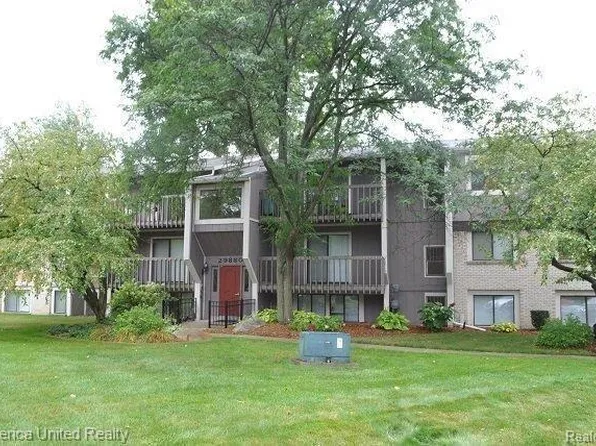 29880 W Twelve Mile Rd APT 812, Farmington, MI 48334