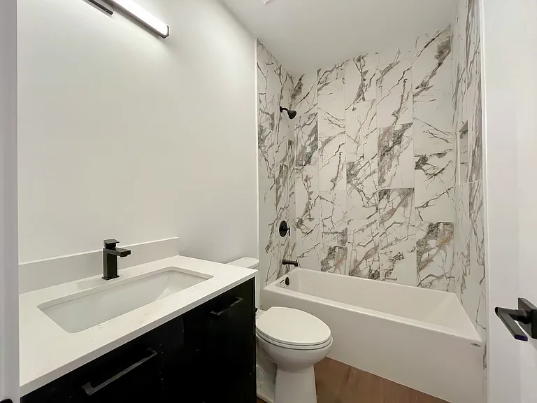3710 N Kenmore Ave #1 — Photo 7