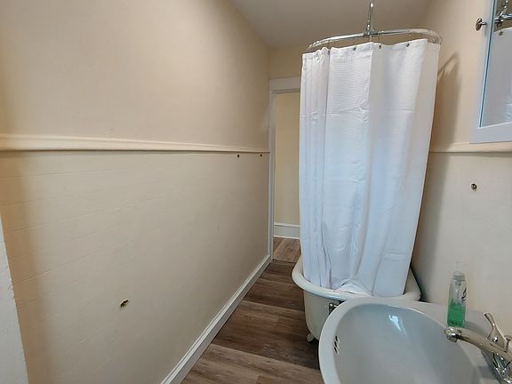 5th image of 398-400 S Main St #3