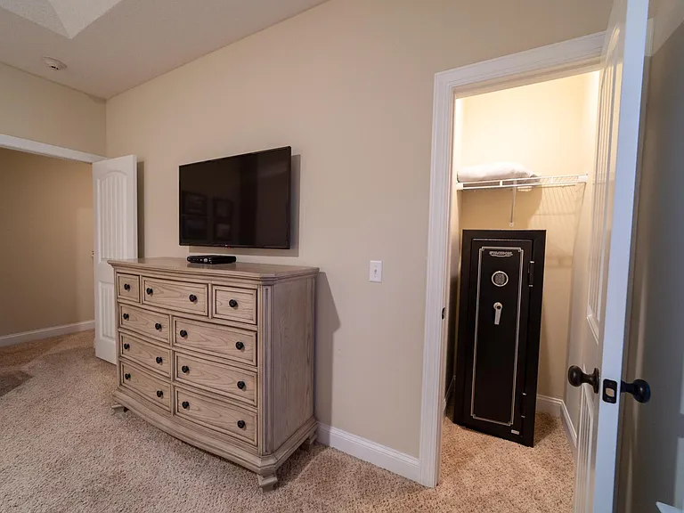 801 Mariners Cir — Photo 14