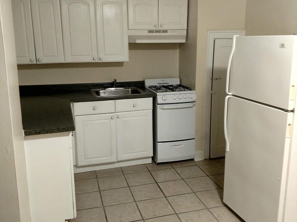 1st image of 2339 N Commonwealth Ave APT 1C
