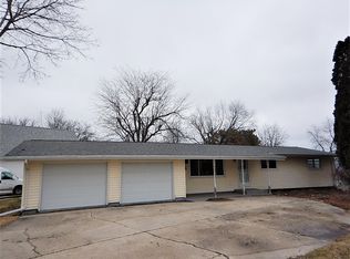 6960 Cambridge Dr, Morris, IL 60450