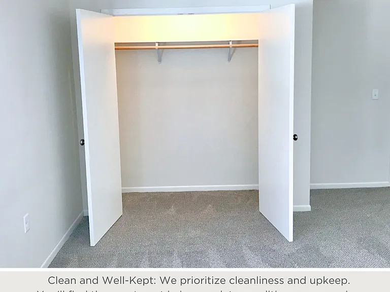 Le Mars 26-Unit (Midtown Apartments) — Photo 19