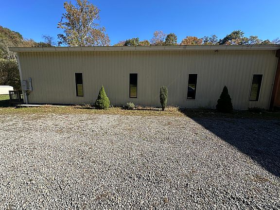 4th image of 12490 Deepwater Mountain Rd