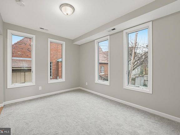 5th image of 3248 Jones Ct NW