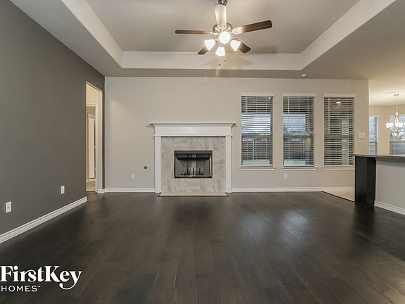 4th image of 317 Sugar Creek Ln
