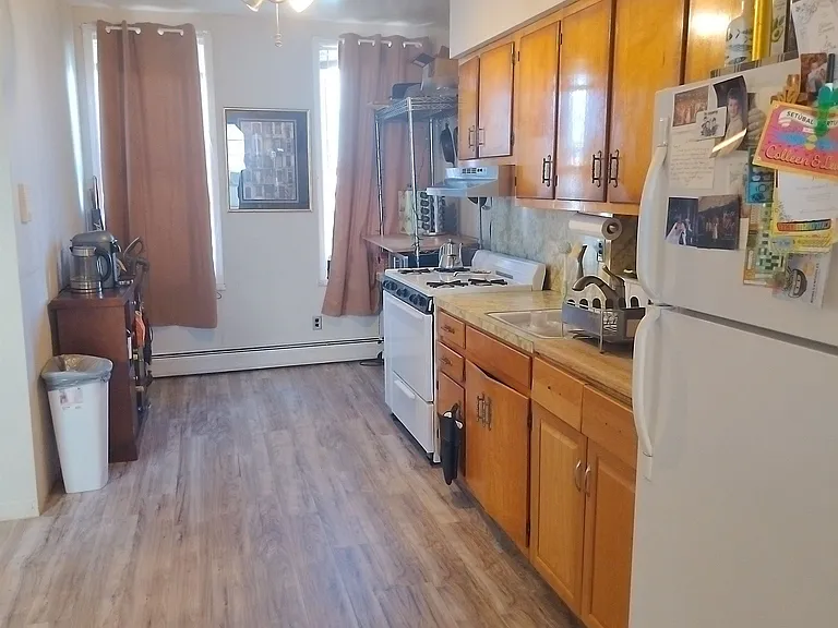 521 Madison St #6 — Photo 6
