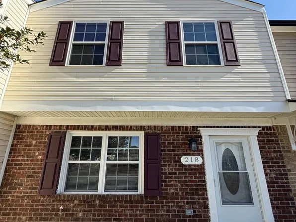 218 Myrtlewood Cir, Jacksonville, NC 28546