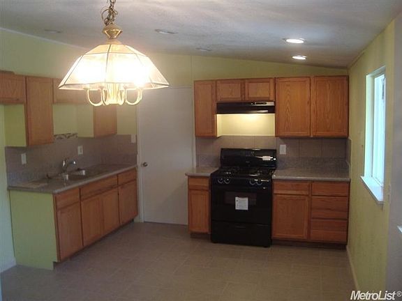 3rd image of 1024 Hobson Ave