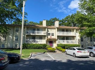 83 Kenwood Dr, Sicklerville, NJ 08081