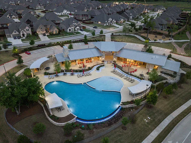 7600 Clear Rapids Dr — Photo 27