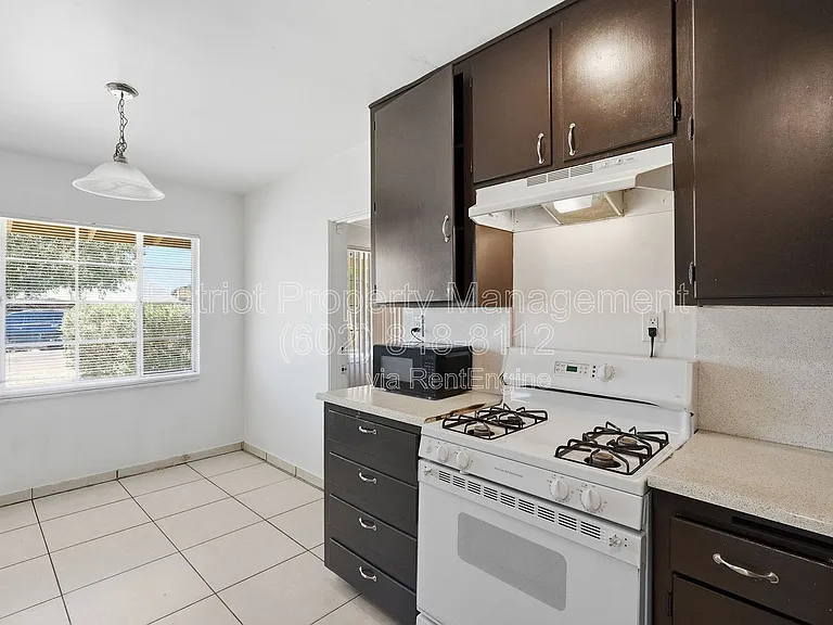 6701 N 33rd Ave — Photo 11