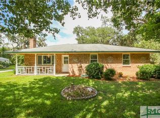 1661 Lake Dr, Midway, GA 31320