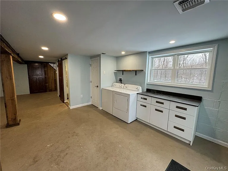 317 Overlook Ct — Photo 13