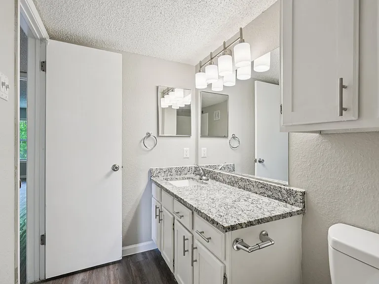 Fieldcrest Apartments — Photo 66