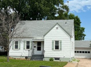 403 W M St, Mccook, NE 69001