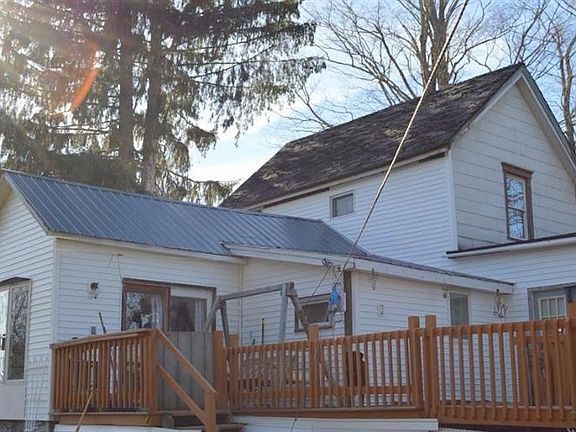 2nd image of 38 Vine St