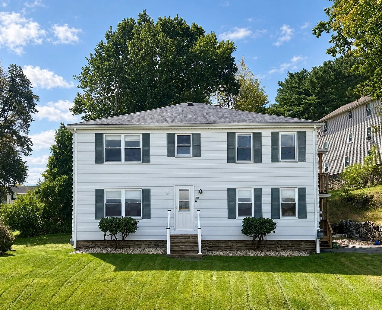 3 bed, 1150 sqft, $2,000 — Photo 1