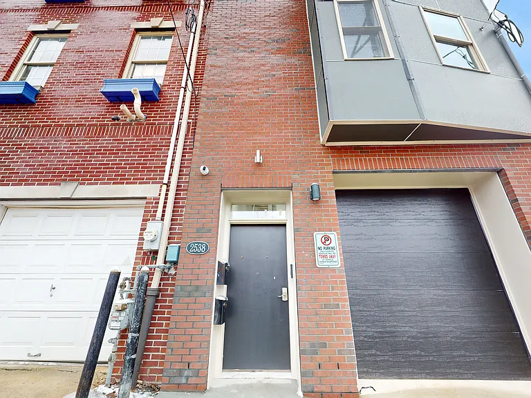 2538 Christian St #A — Photo 16