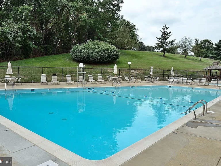 6300 Stevenson Ave #912 — Photo 31