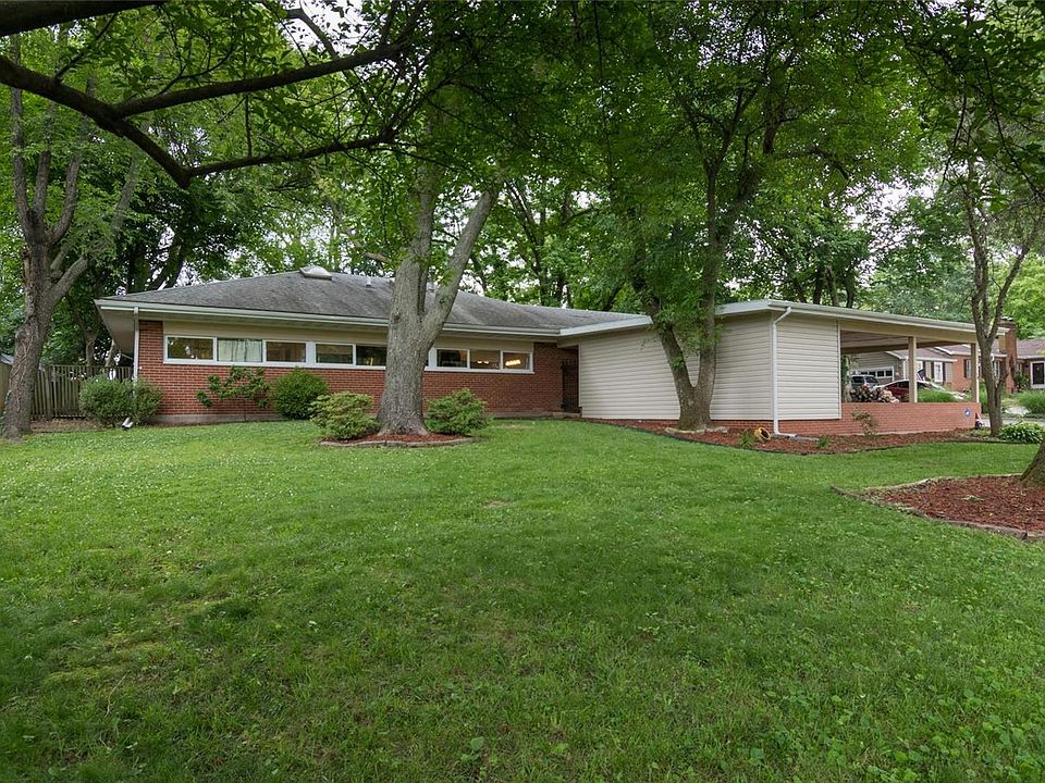 1st image of 18 Robin Hill Ln