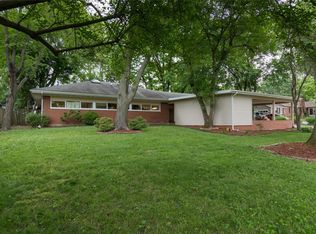 18 Robin Hill Ln, Belleville, IL 62221