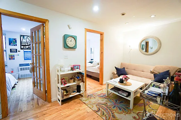 Rented by City Connections Realty | media 37