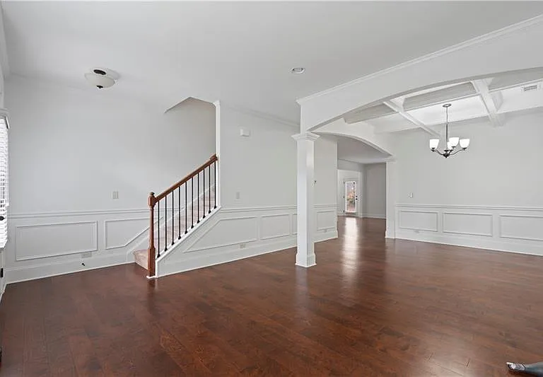 2080 Red Barn Ct — Photo 7