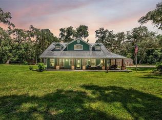 15640 Lake Iola Rd, Dade City, FL 33523