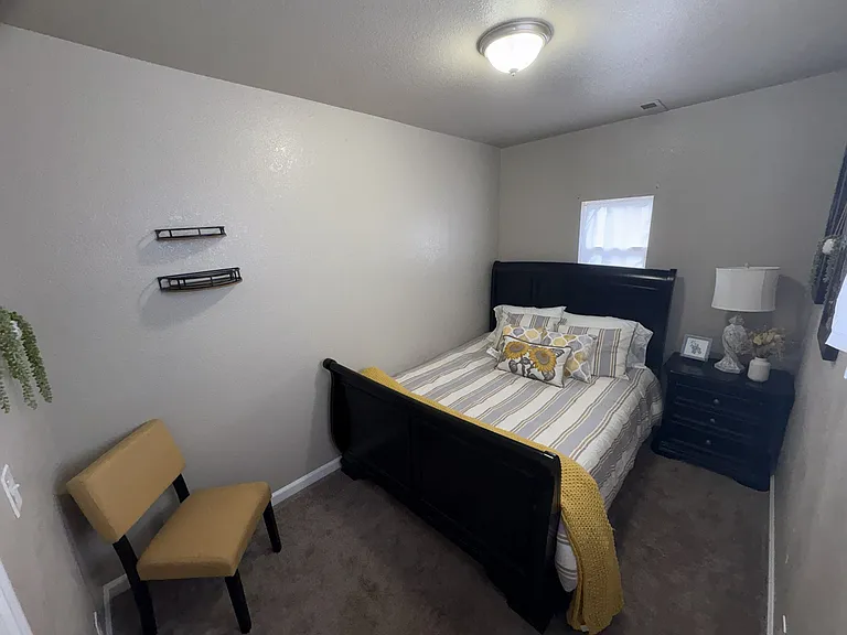 824 E Fountain Blvd #B — Photo 7