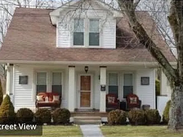 201 N Murphey St, Mountain City, TN 37683