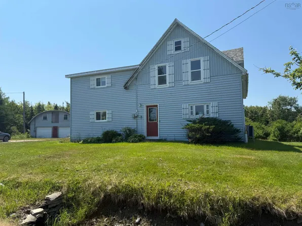 90 Oak Park Rd, Pubnico, NS B0W 2A0