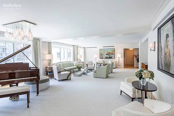 Sold by Sotheby's International Realty | media 2