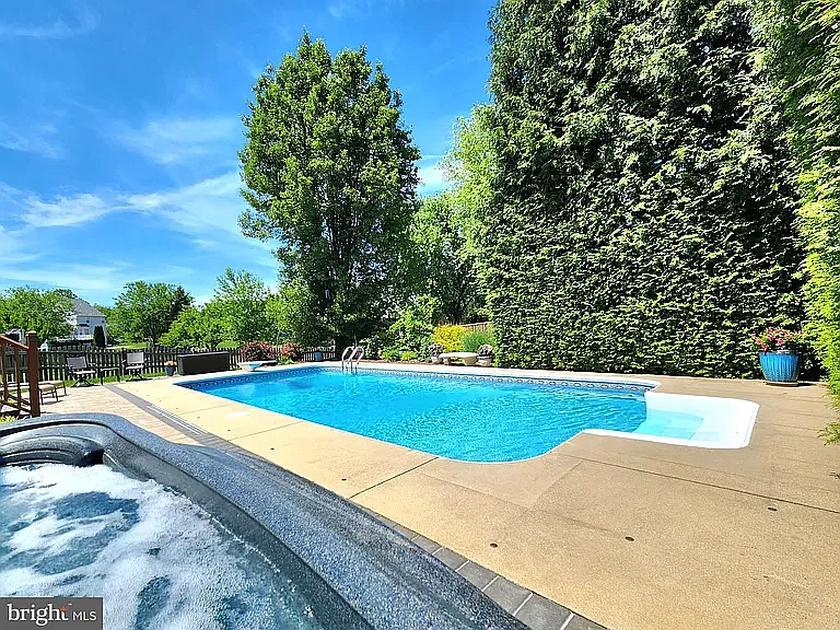 82 Kimberwicke Dr N — Photo 10