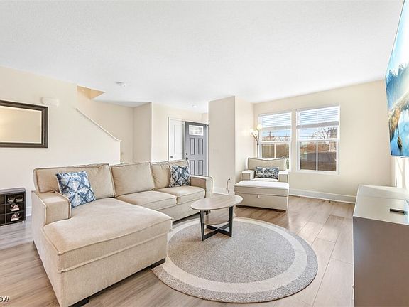 4th image of 3333 Albrecht Ave