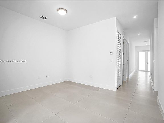 4th image of 2643 SW 32nd Ct #26RS