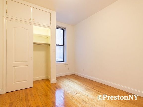 4th image of 301 W 22nd St Ofc 2