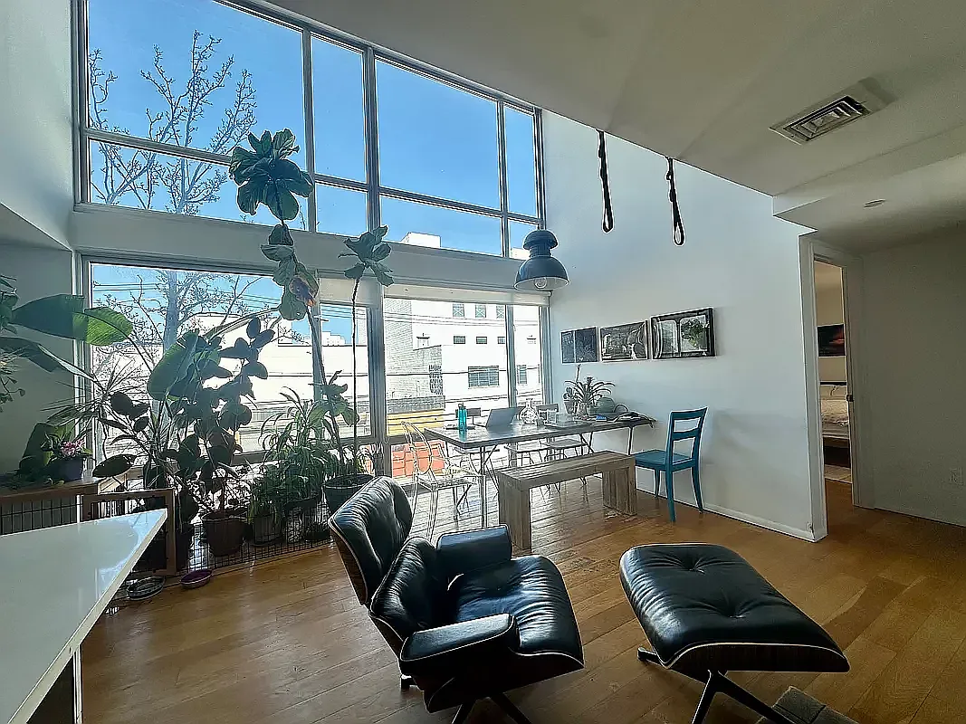 240 North Henry Street — Photo 2