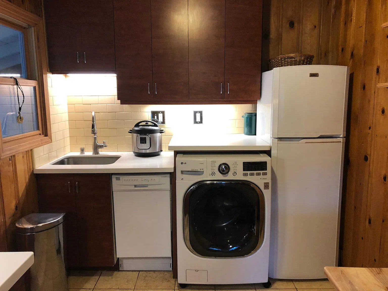 1146 Margaret Ave — Photo 4
