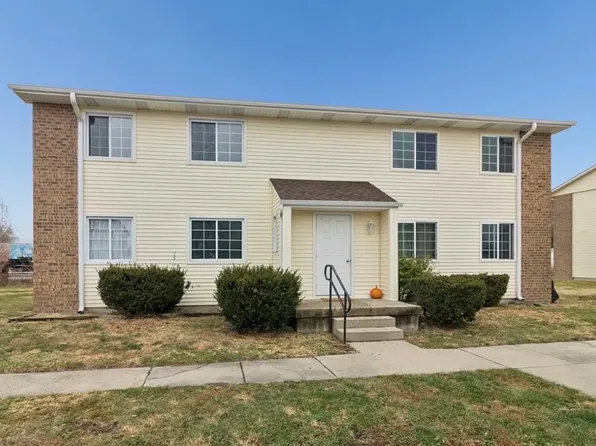 600 S East St #303, Gardner, IL 60424