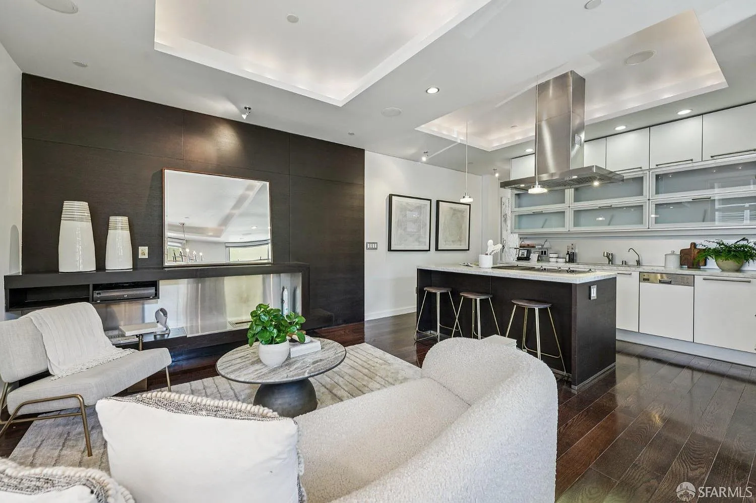 400 Spear St APT 203 - Photo 3