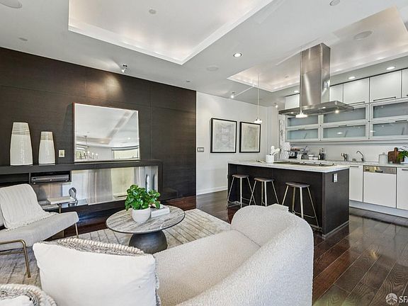 3rd image of 400 Spear St APT 203