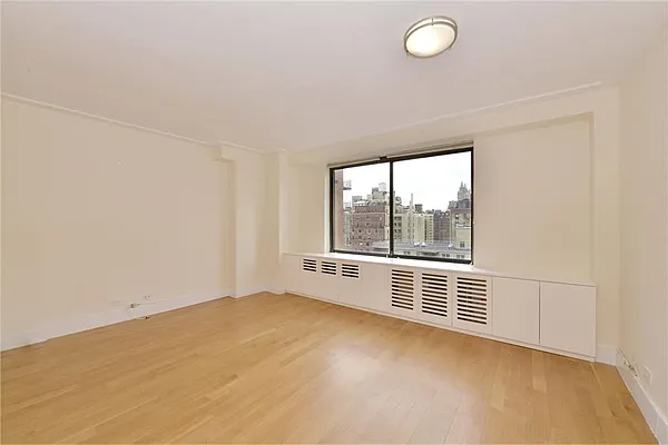 Rented by R New York | media 6