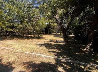 809 N Pearl St, Comanche, TX 76442